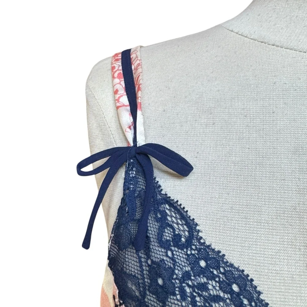 1990s/Y2k Oscar de la Renta Floral V-Neck Lace Trim Babydoll Nightgown/Slip Dres - Picture 2 of 7